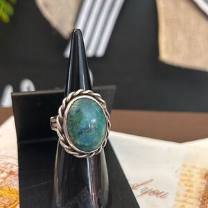 Elegant Silver and Green Stone Ring